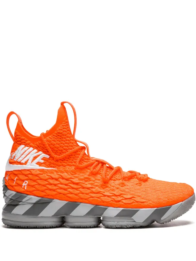 Nike Nike レブロン XV KS2A スニーカー オレンジの商品画像