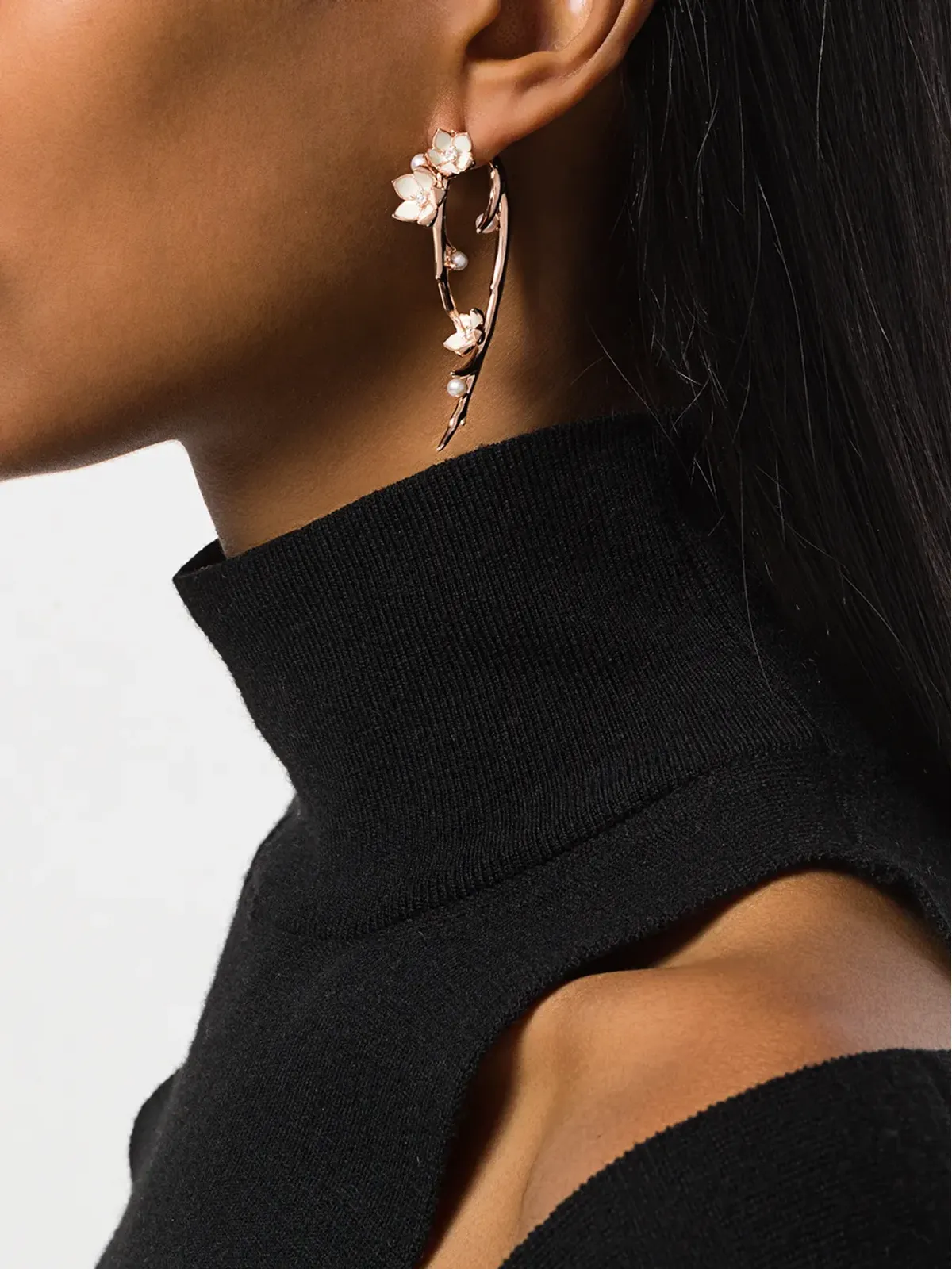 Shaun Leane チェリーブロッサム ダイヤモンド フックピアス - 画像2