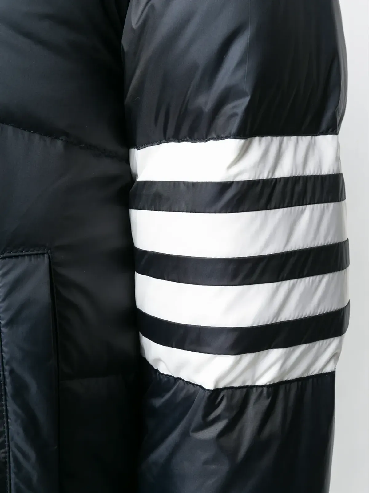 Thom Browne 4バー マットナイロンコート - 画像5