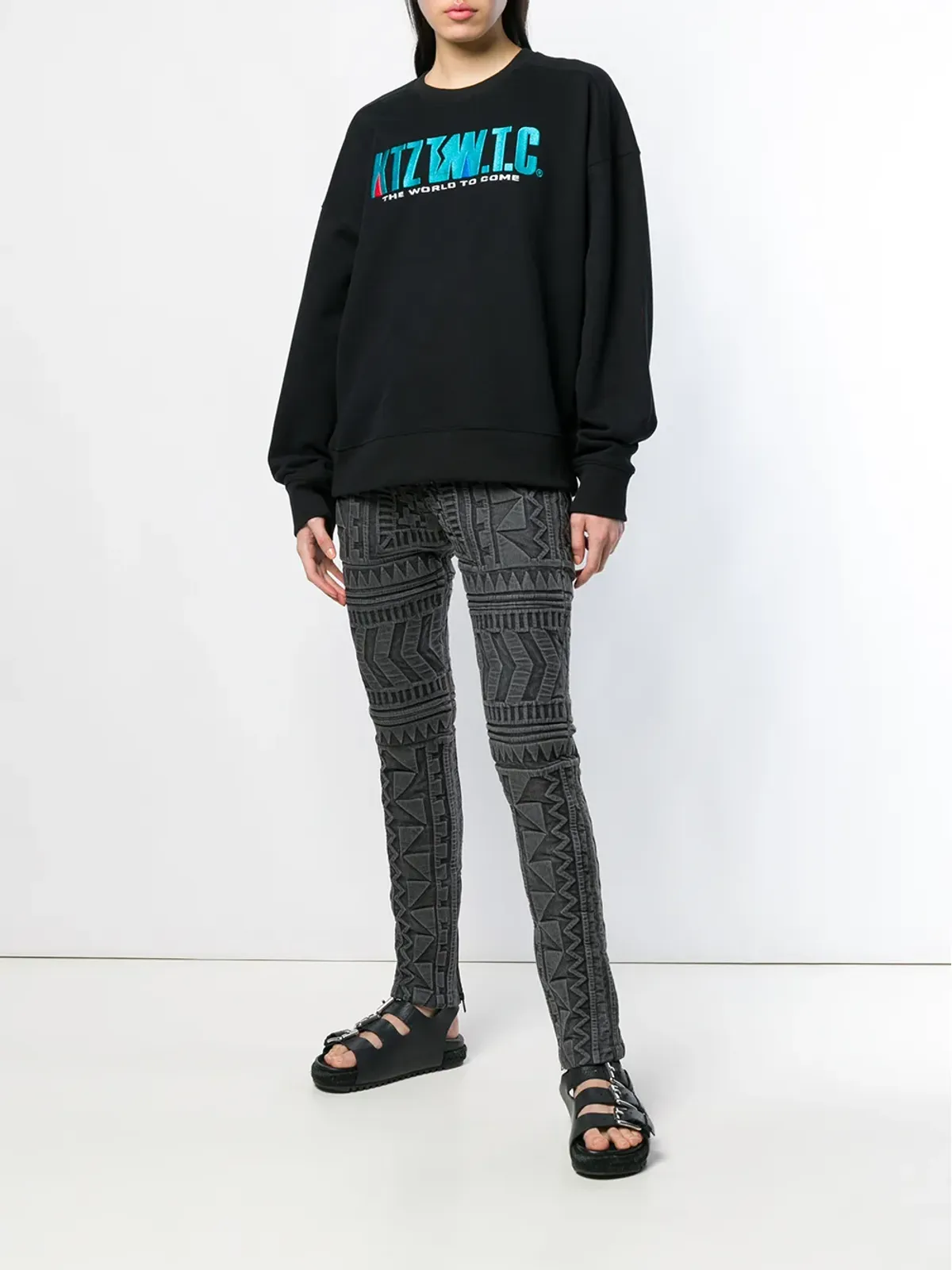 KTZ マウンテンレター刺繍スウェット - ブラック - 画像3