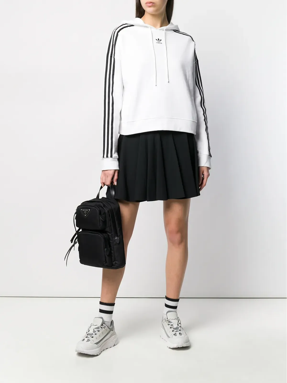 adidas クロップドフーディ - White - 画像2
