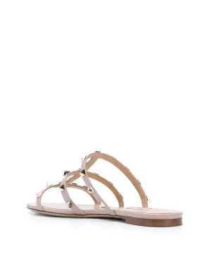 Valentino Garavani ロックスタッド フラット レザー サンダル（ニュートラルカラー） - サムネイル3