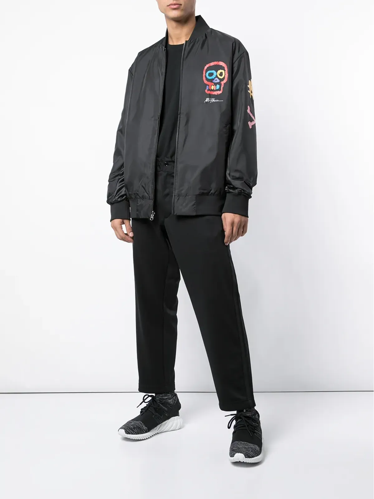PUMA スカルプリント ボンバージャケット ブラック - 画像2