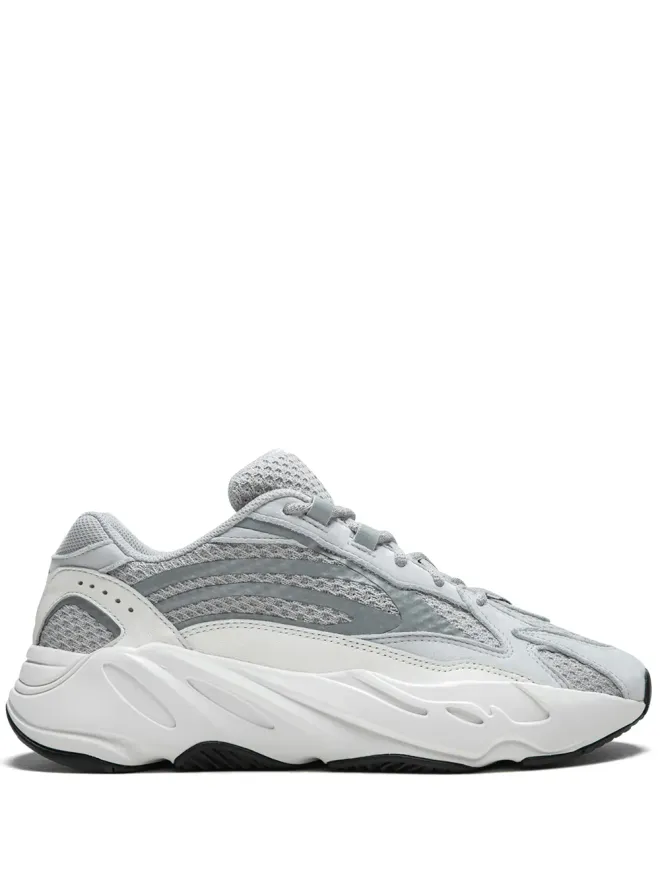 adidas Yeezy adidas Yeezy Boost 700 v2「Static」スニーカーの商品画像