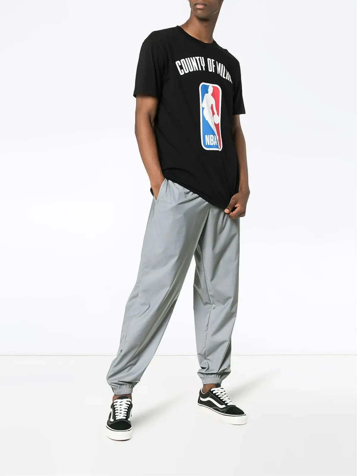 COUNTY OF MILAN × NBAプリント リブネックTシャツ - 画像2