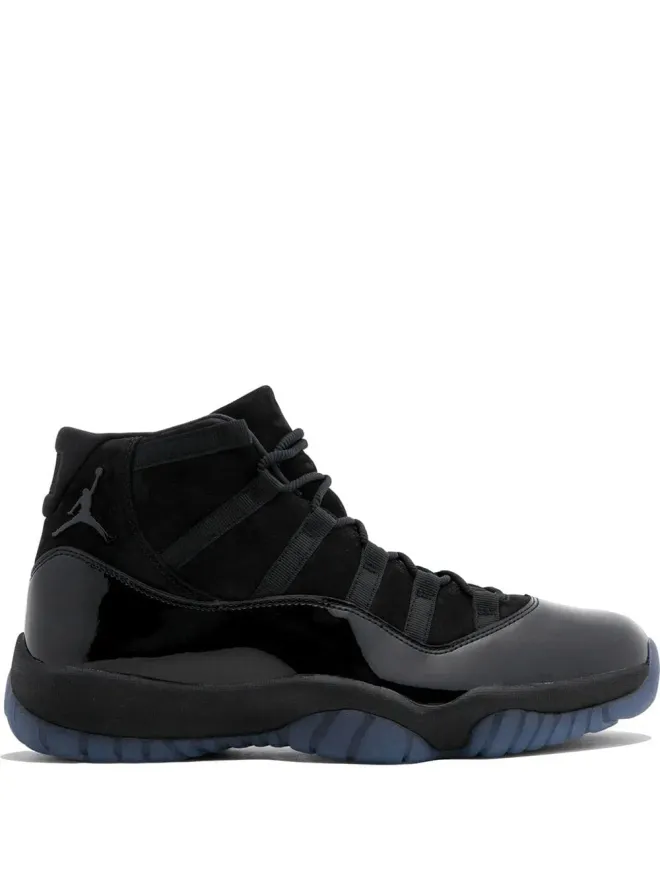 Jordan Jordan エアジョーダン 11 レトロ Cap and Gown スニーカーの商品画像