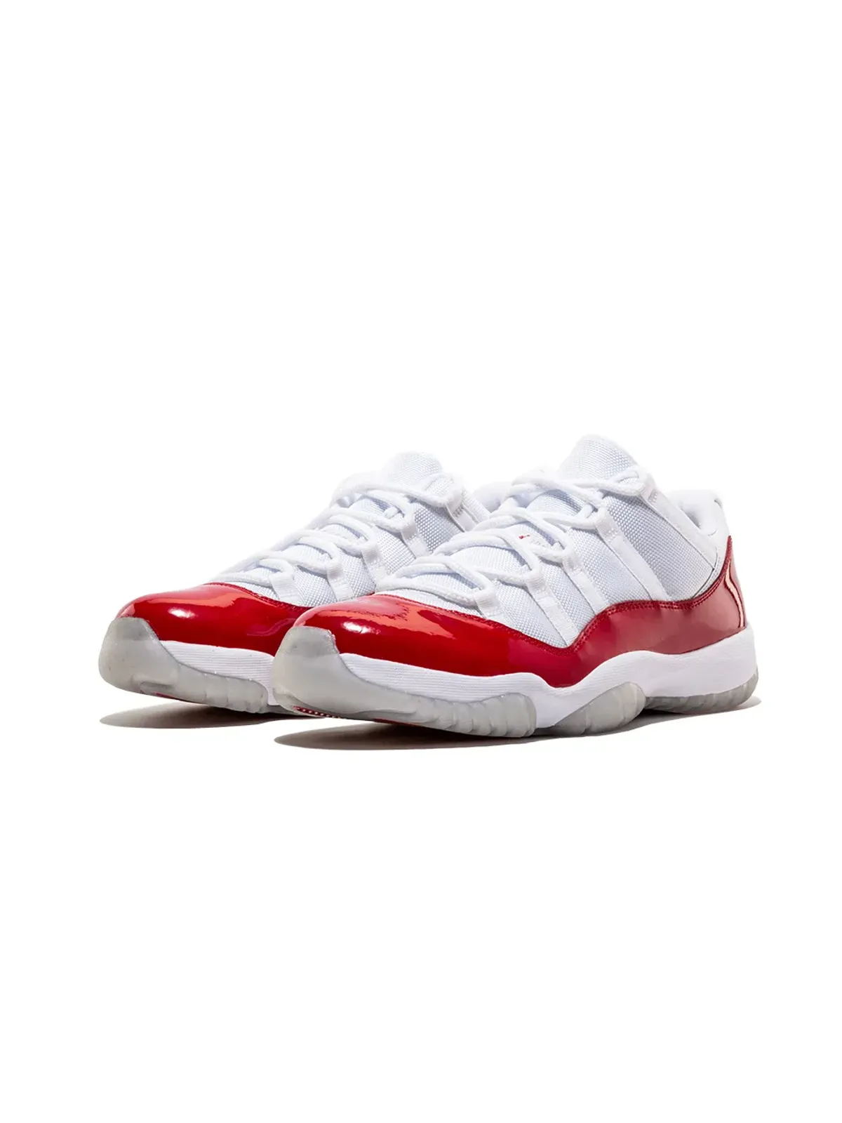 Jordan エア ジョーダン 11 レトロ ロー チェリー スニーカー - 画像2