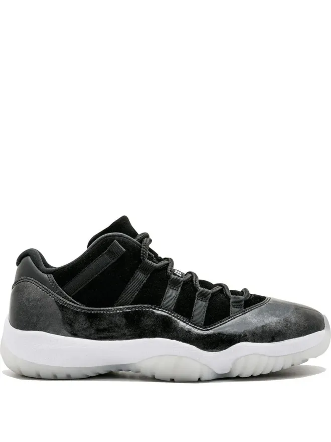 Jordan Jordan エアジョーダン 11 レトロ ロー Barons スニーカーの商品画像