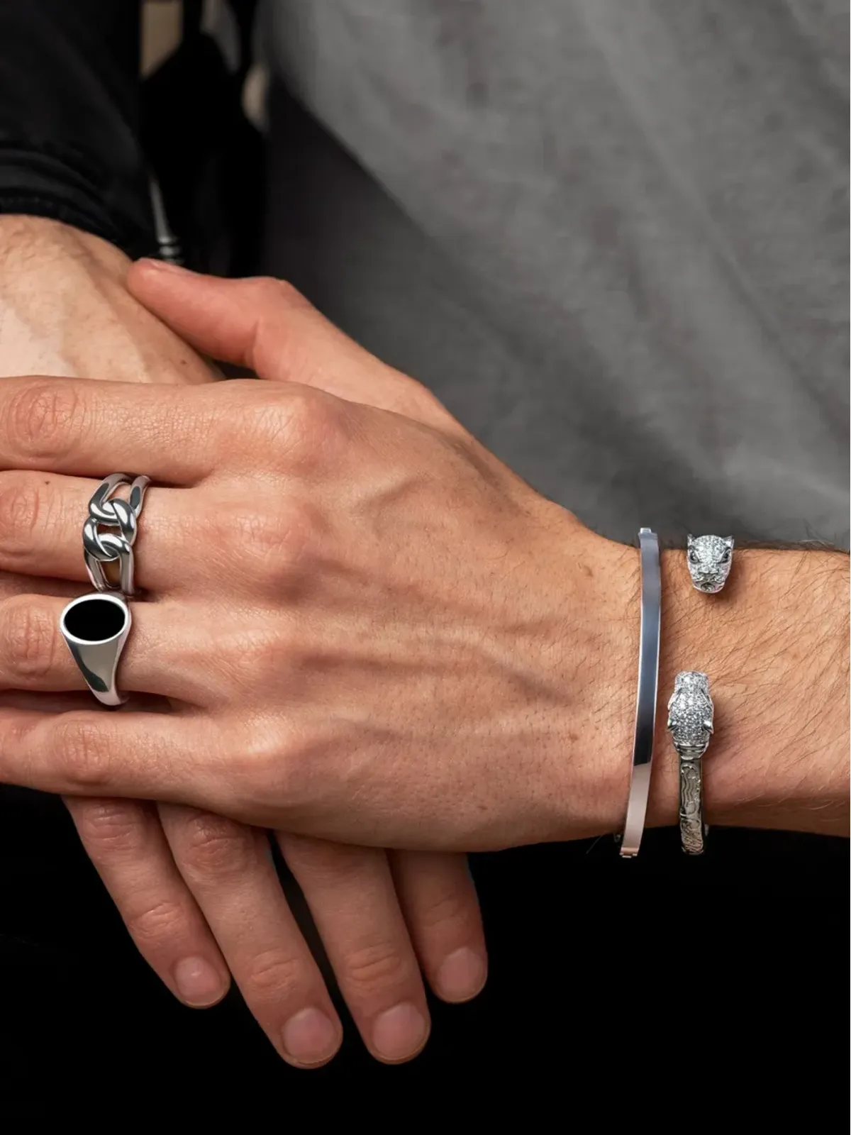 Nialaya Jewelry パンターエンボスド バングル - 画像2