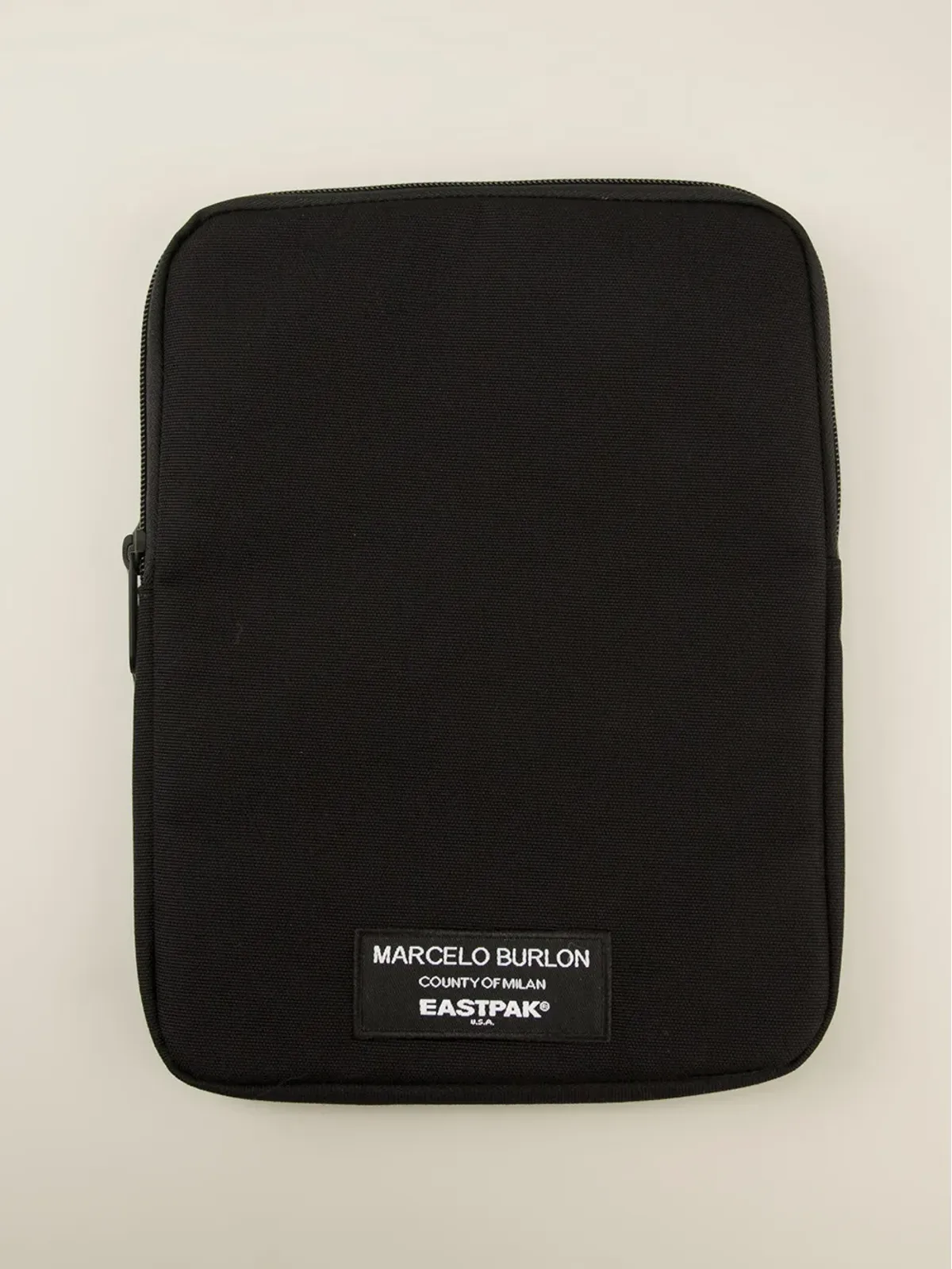 COUNTY OF MILAN ジップ付き iPad 2 ケース ブラック - 画像2
