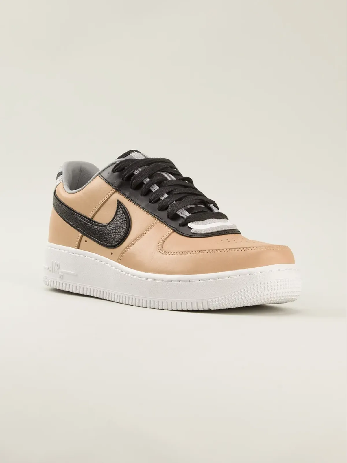 Nike リカルド・ティシ パック エアフォース1 ロー・トップ スニーカー - 画像2