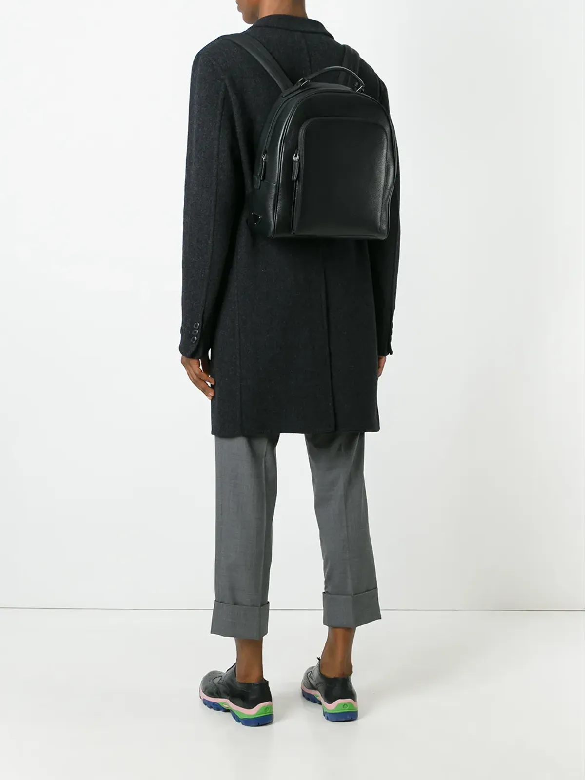 Prada ミニマルスタイルのバックパック - 画像2