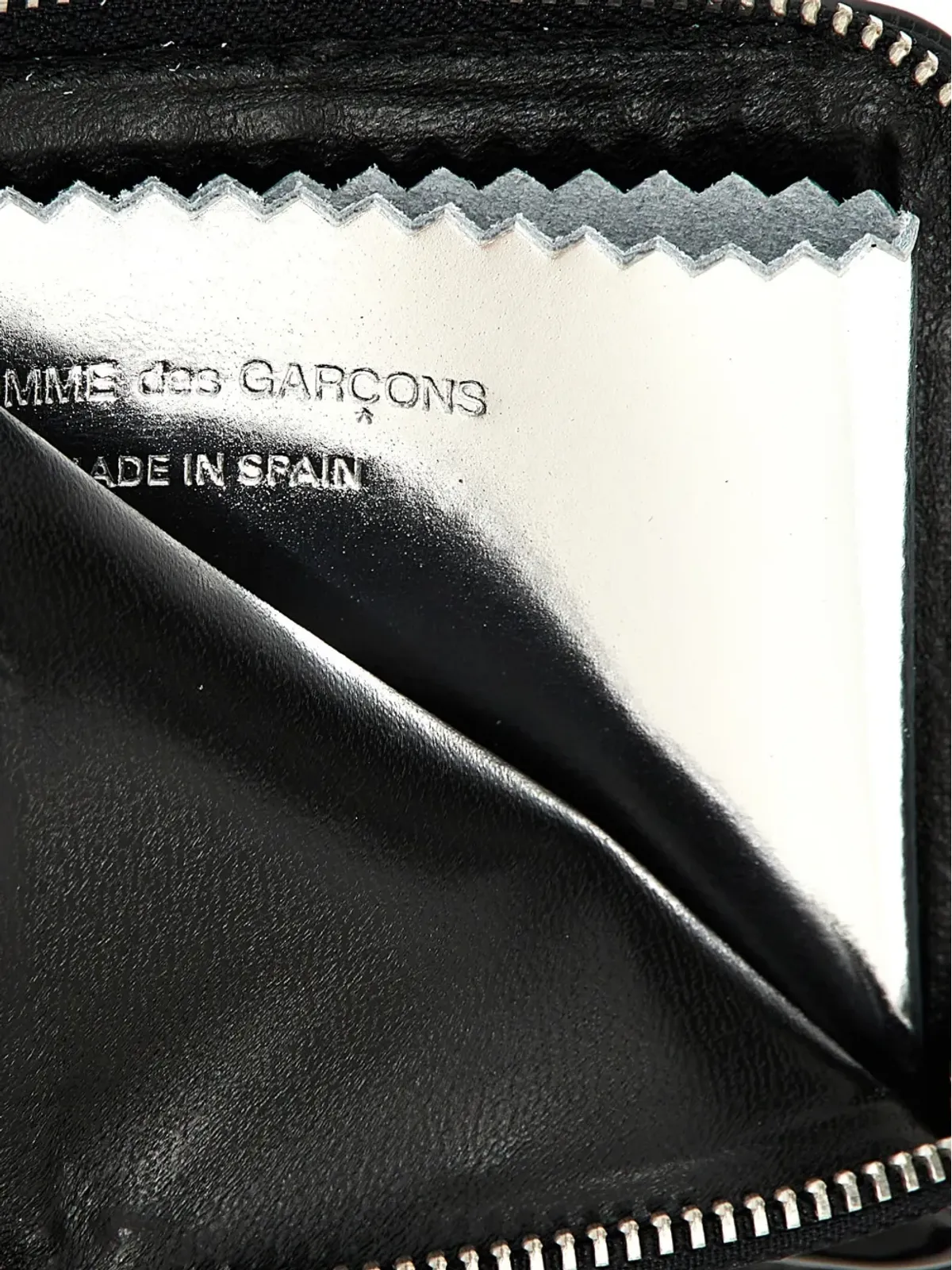 Comme Des Garçons Wallet グロッシー半ジップウォレット - 画像3