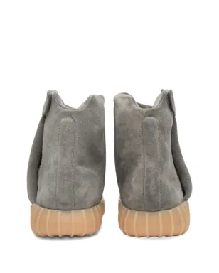adidas Yeezy Boost 750 ライトグレー（Glow In the Dark）スニーカー - サムネイル3