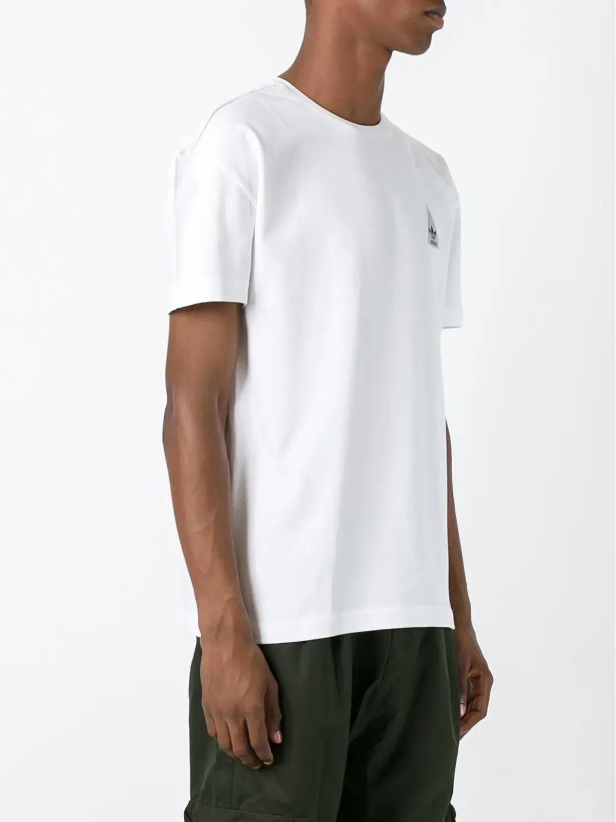 adidas Hu Race ボックスフィット Tシャツ - 画像4