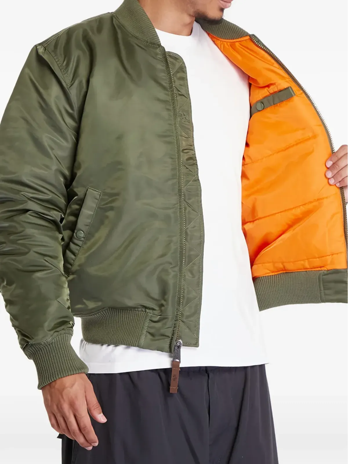 Alpha Industries MA-1 VF 59ジップアップボンバージャケット グリーン - 画像2