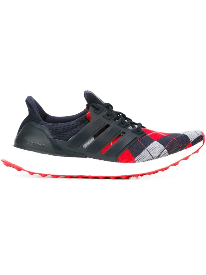 adidas adidas Ultra Boost スニーカーの商品画像