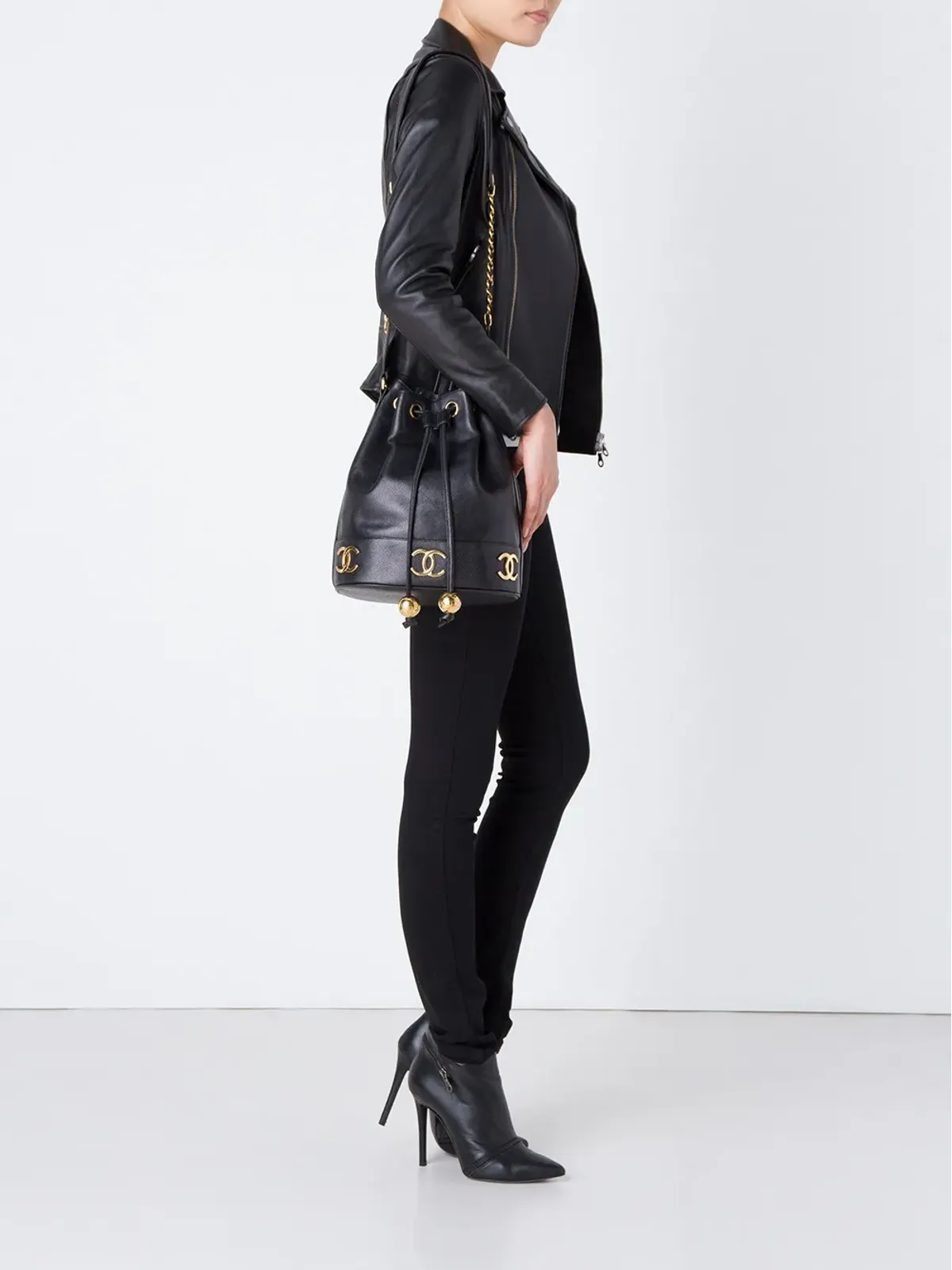 CHANEL Pre-Owned CC drawstring bucket bag - Black - 画像2