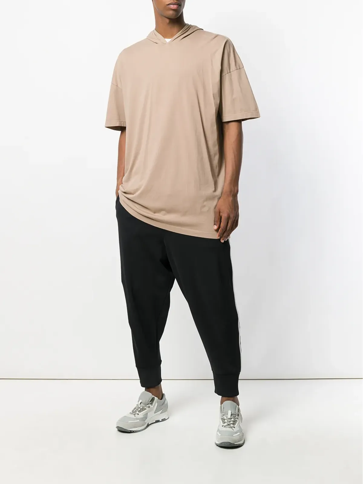 Faith Connexion オーバーサイズ フード付き タグ付き Tシャツ - 画像2