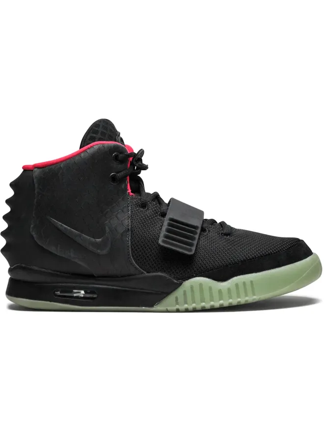 Nike Nike エア Yeezy 2 NRG Solar Red スニーカーの商品画像