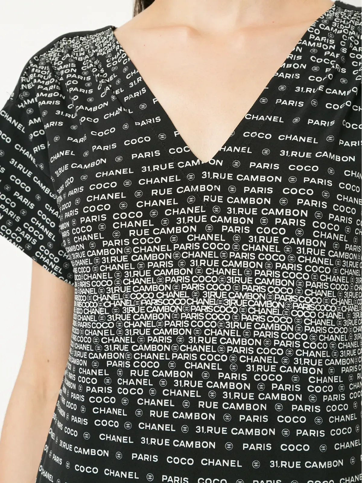 CHANEL ビンテージ 2009 ロゴプリントVネックTシャツ - 画像5