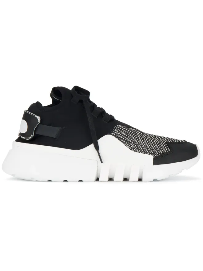 Y-3 Y-3 リジッドソールスニーカー ブラックの商品画像