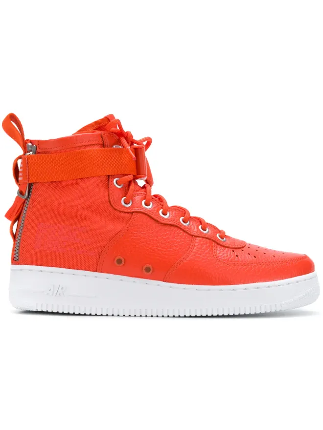 Nike Nike SFエアフォース1 MID チームオレンジ スニーカーの商品画像