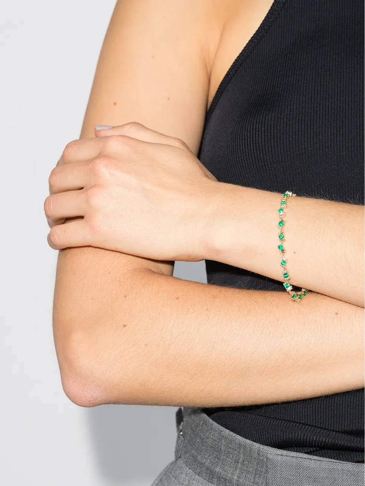 Suzanne Kalan 18K イエローゴールド エメラルドとダイヤモンド テニスブレスレット - 画像4