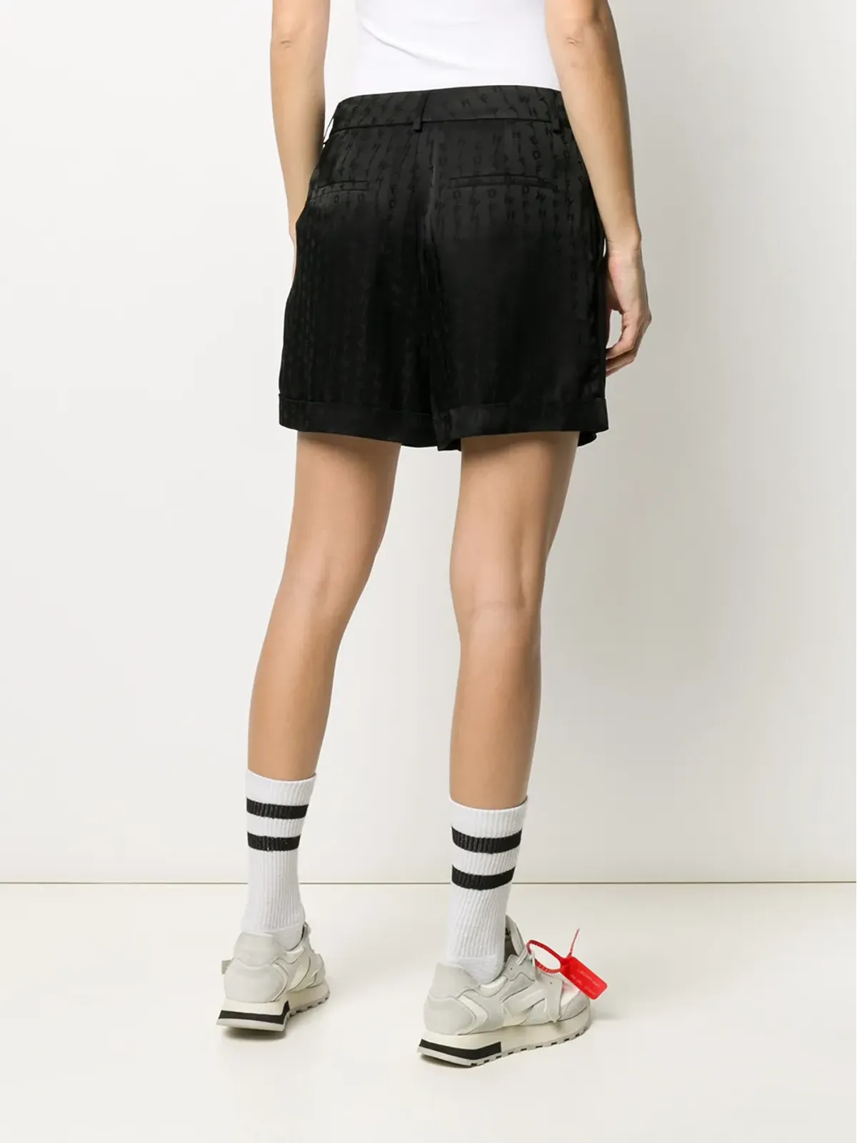 Off-White トーンオントーン ロゴショーツ - 画像4