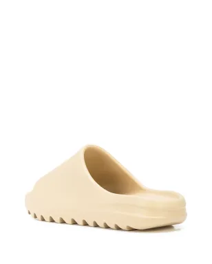 adidas Yeezy Desert Sand フォームスライド - サムネイル3