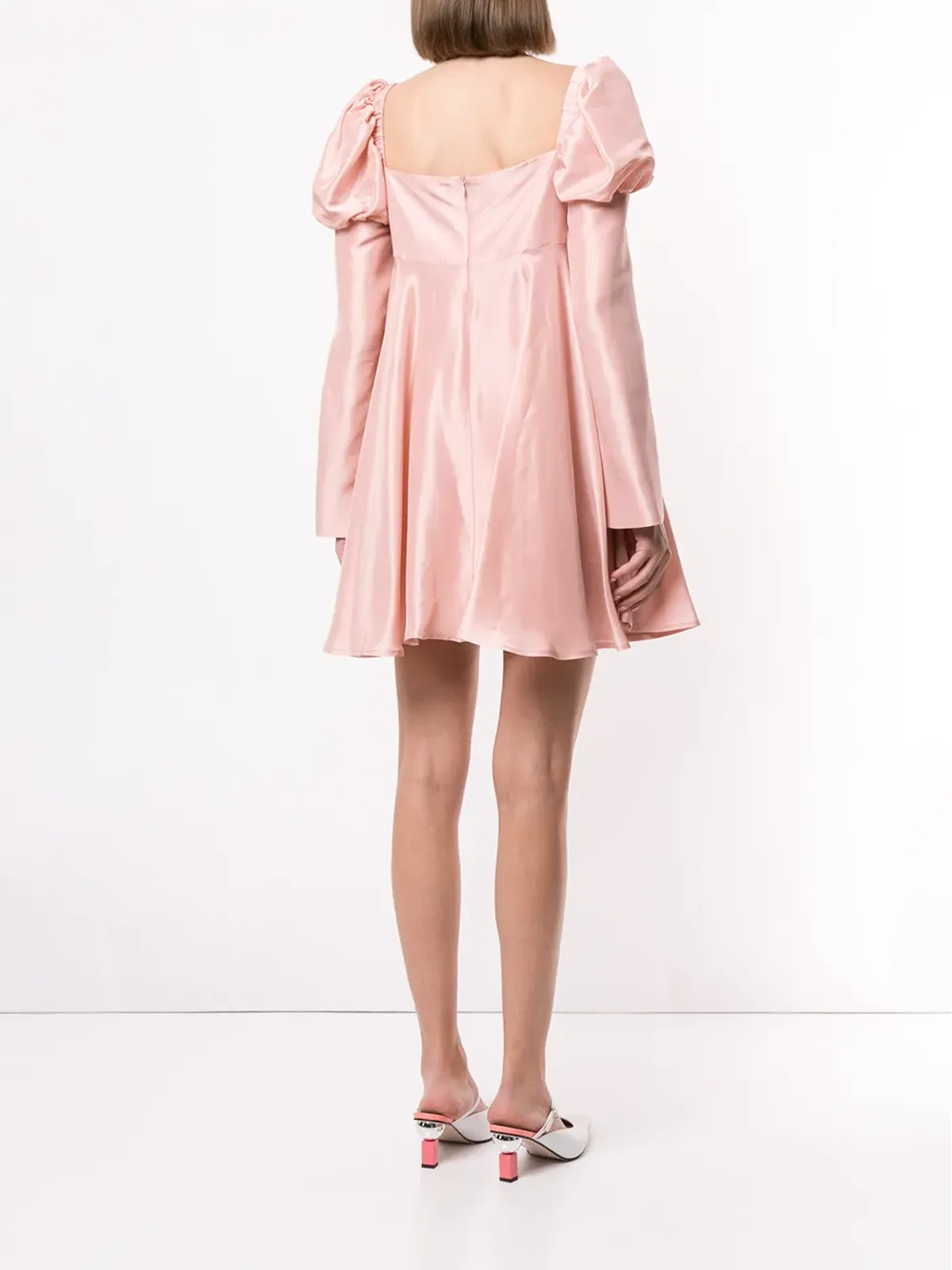 Macgraw ローズピンクのシルクショートドレス - 画像4