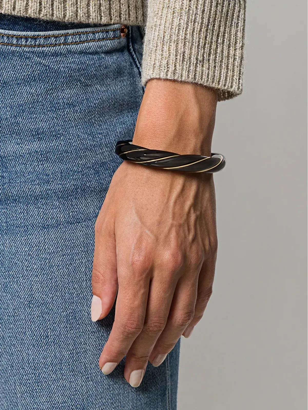 Aurelie Bidermann ディアナ エナメル付きツイストカフ - 画像2