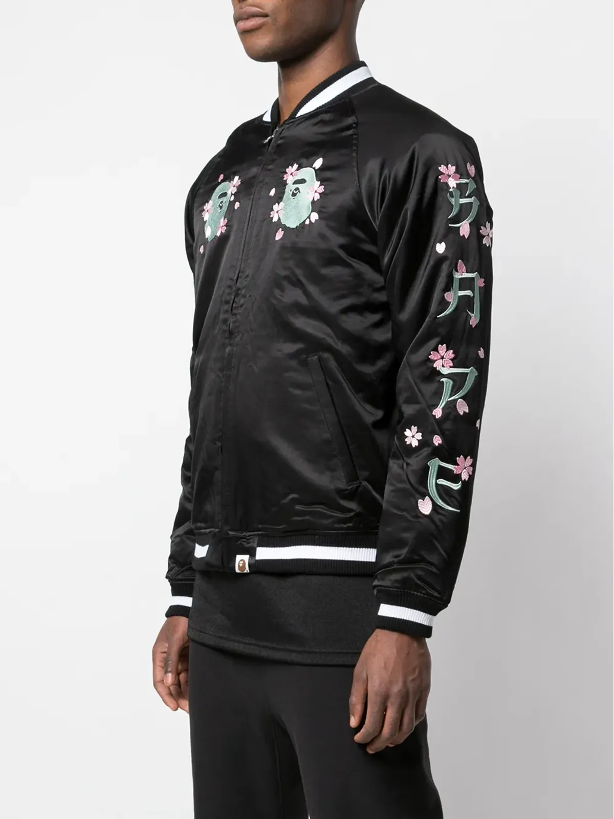 A BATHING APE® Sakura Souvenir jacket - 画像3