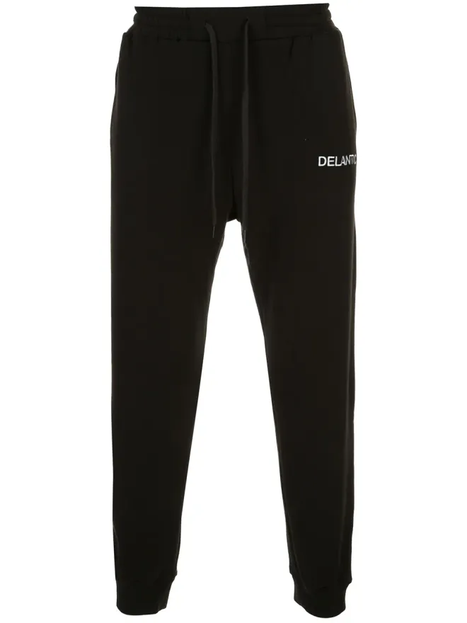 Delantic Delantic ロゴ入り ベルベット裏地付き ブラック Burrr Sweatpants トラックパンツの商品画像