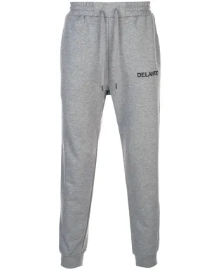 Delantic ロゴプリント フリース スウェットパンツ - サムネイル1