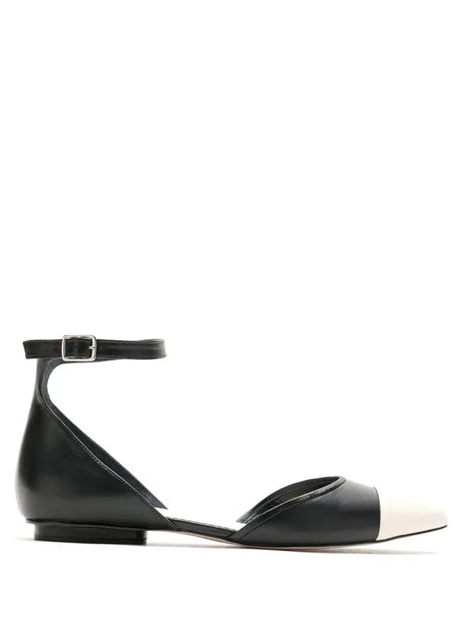 Sarah Chofakian Sarah Chofakian Cisne flat leather sandalsの商品画像