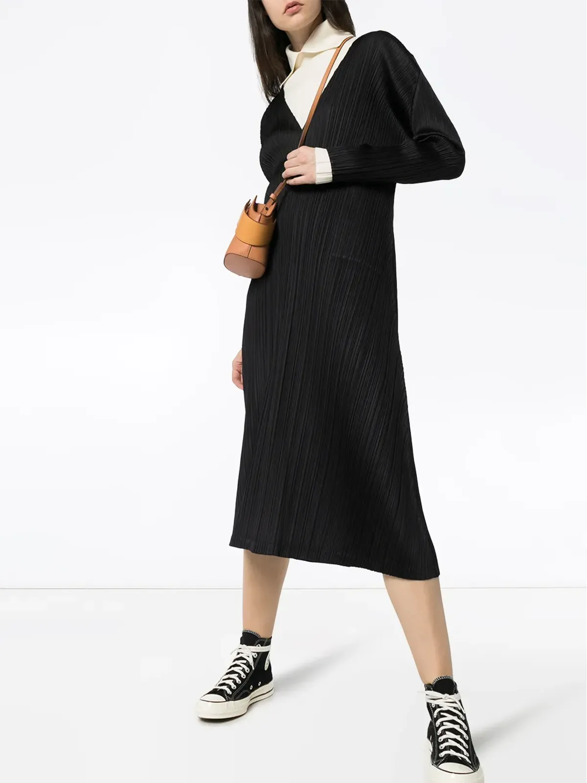 Pleats Please Issey Miyake Vネック プリーツ ミディドレス - 画像2