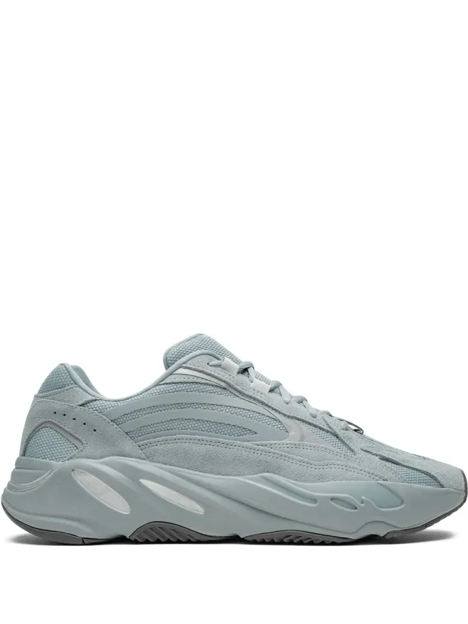 adidas Yeezy adidas Yeezy Boost 700 V2 Hospital Blue スニーカーの商品画像