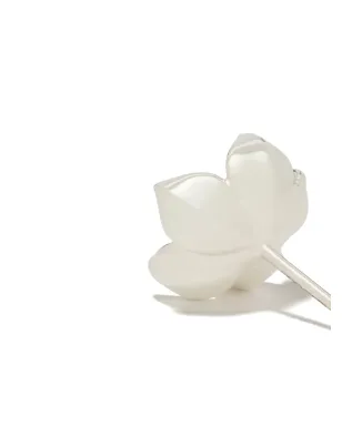 Shaun Leane 桜モチーフ ダイヤモンド入り 大ぶりフラワースタッドピアス - サムネイル4
