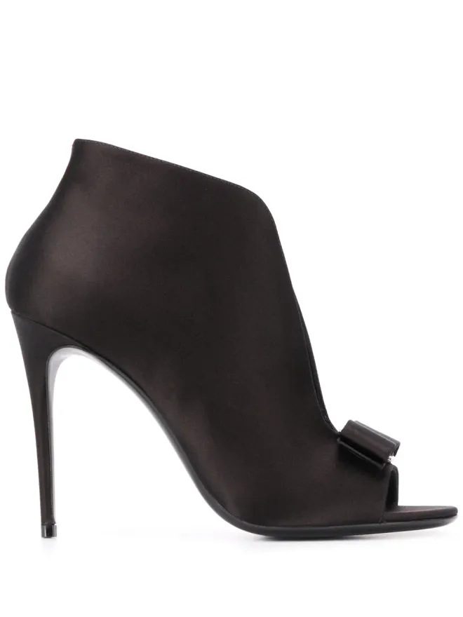 FERRAGAMO Ferragamo Vara Bow アンクルブーツの商品画像
