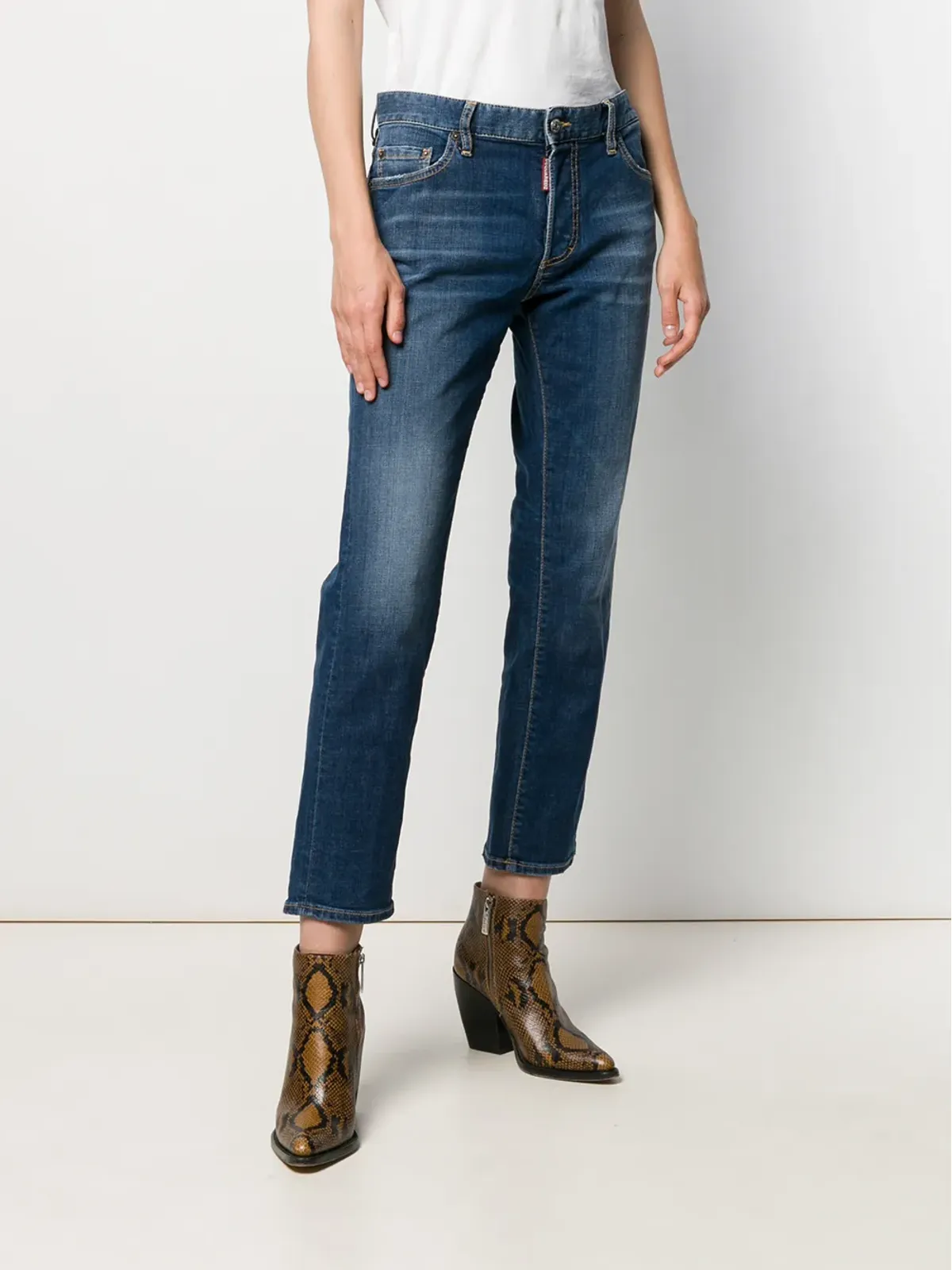 DSQUARED2 ウォッシュドクロップドジーンズ - 画像3