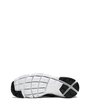 Nike エア フットスケープ モーション スニーカー - サムネイル4