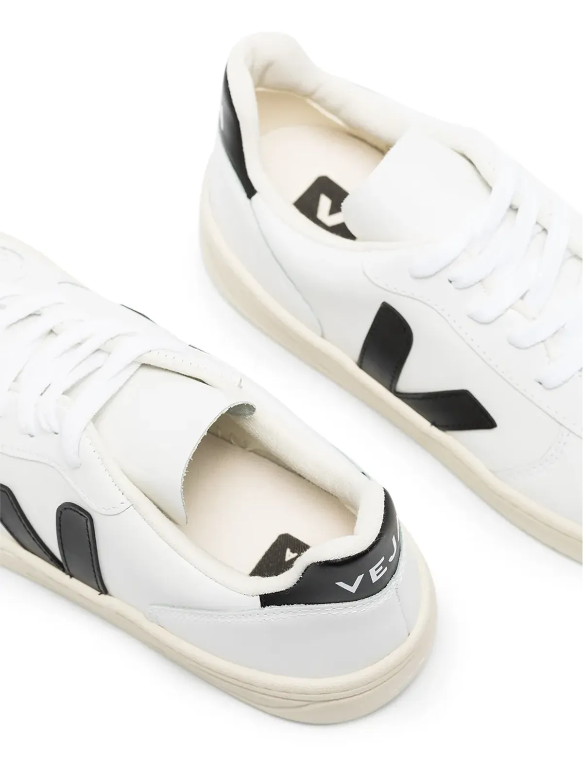 VEJA V-10 レザー スニーカー - 画像2