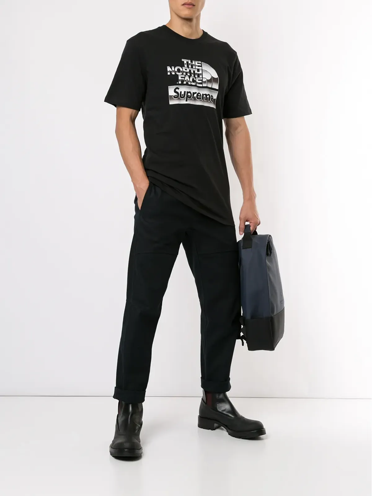 Supreme TNF メタリック ロゴ Tシャツ - 画像2