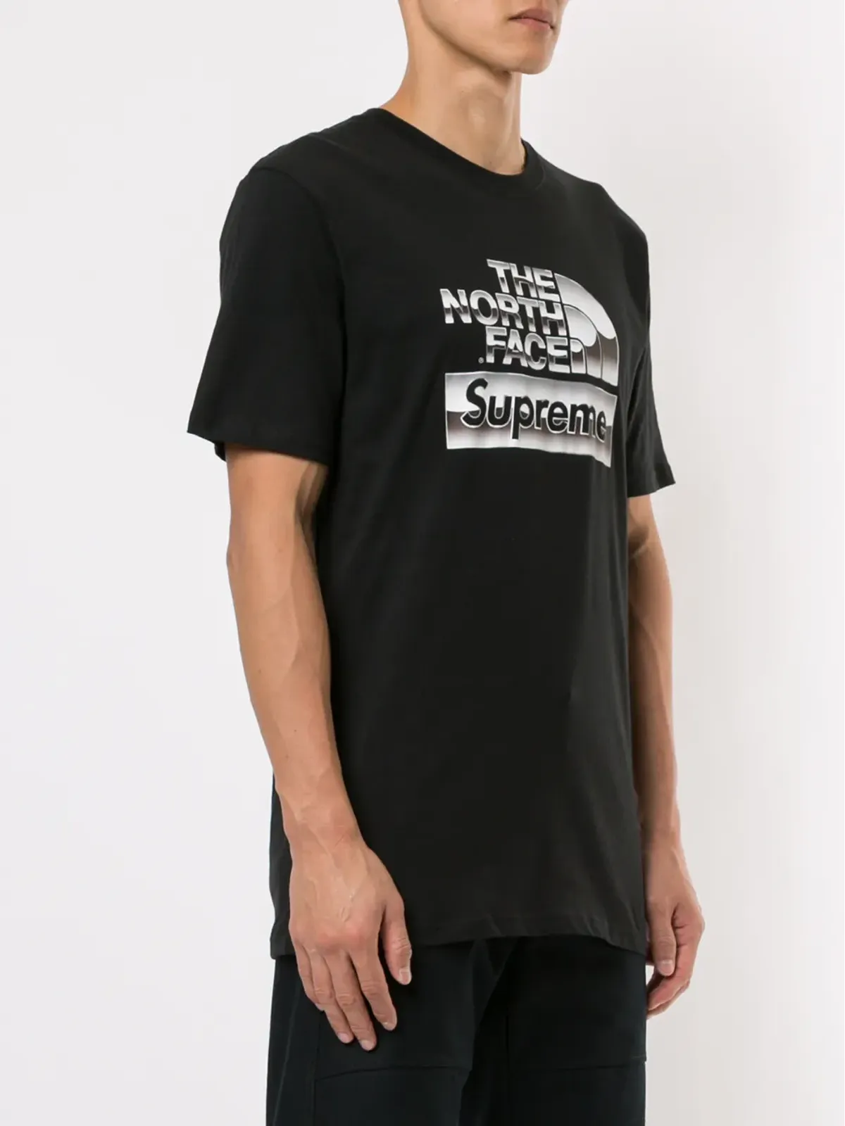 Supreme TNF メタリック ロゴ Tシャツ - 画像3