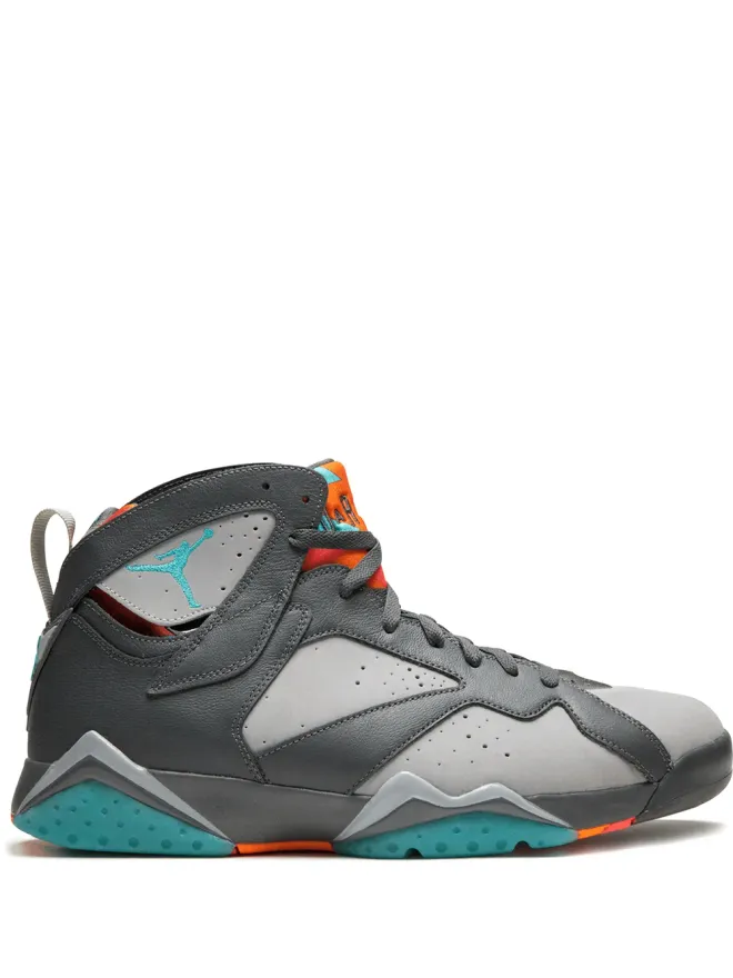 Jordan Jordan エアジョーダン 7 レトロ Barcelona Nights スニーカーの商品画像
