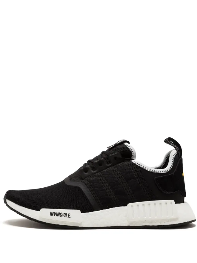 adidas adidas x Invincible x Neighborhood NMD_R1 スニーカーの商品画像