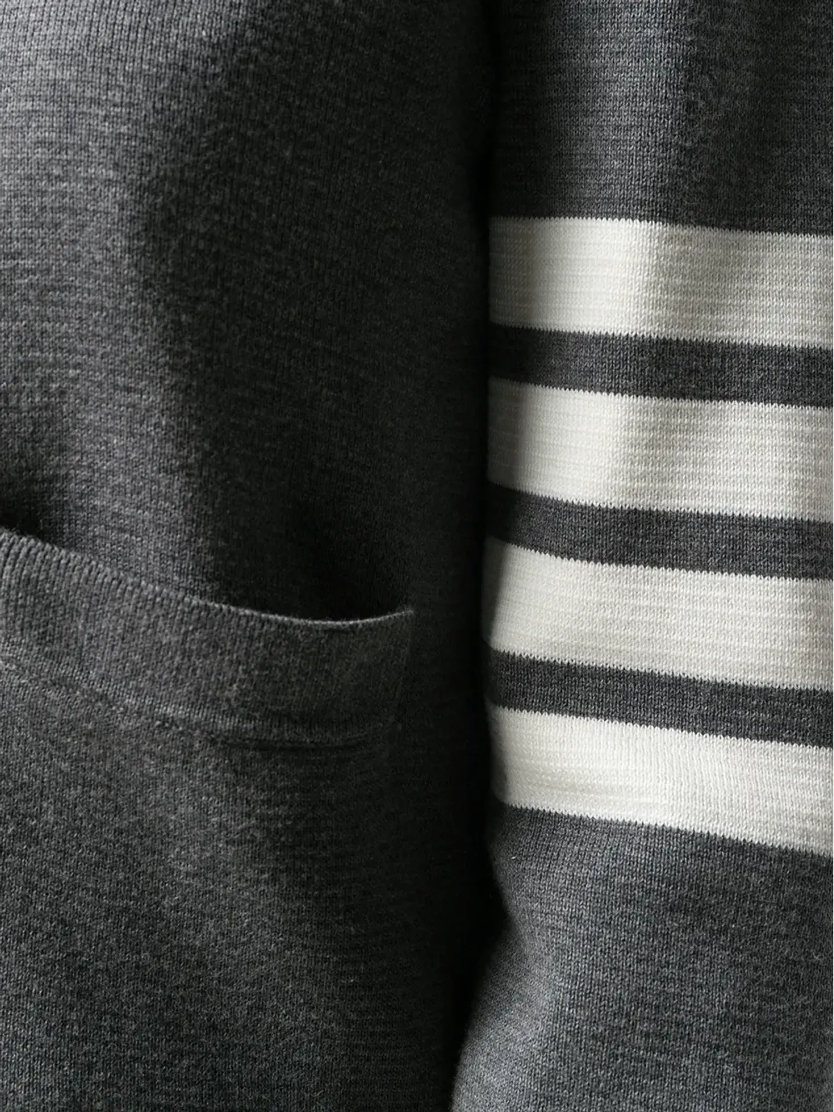 Thom Browne 4-Bar crepe V-neck cardigan - Grey - 画像5
