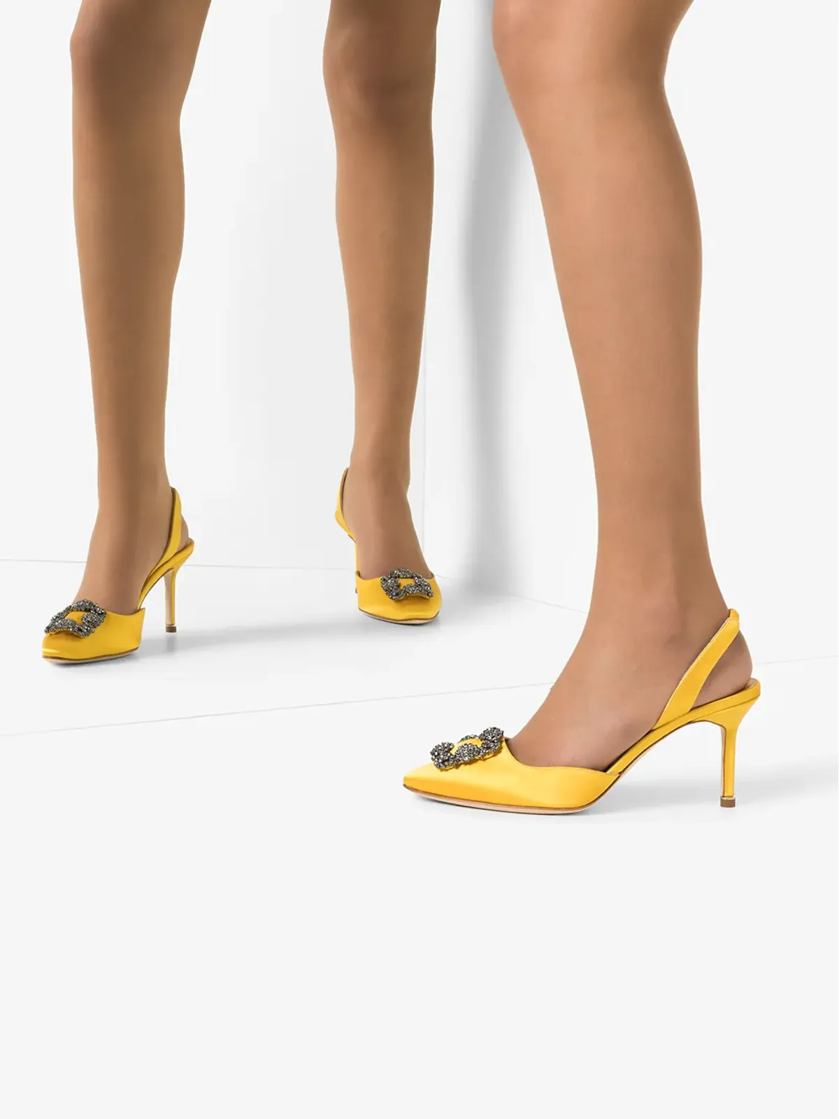 Manolo Blahnik Hangisi スリングバックパンプス - 画像3