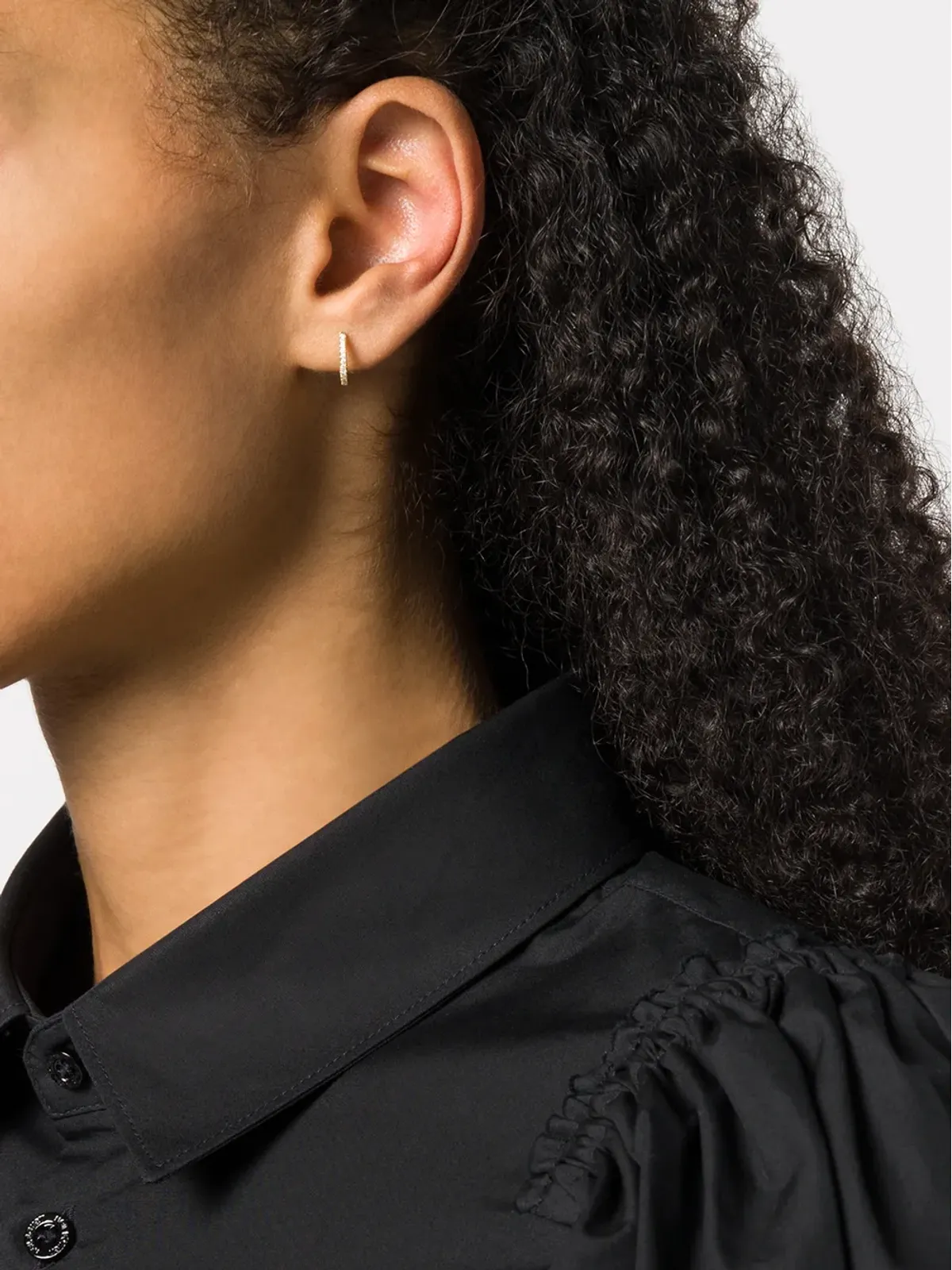 We by WHITEbIRD 18kt yellow gold diamond Margot large hoop single earring - 画像2